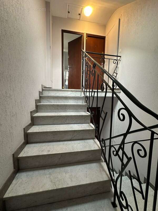 Appartement à LE BLANC-MESNIL