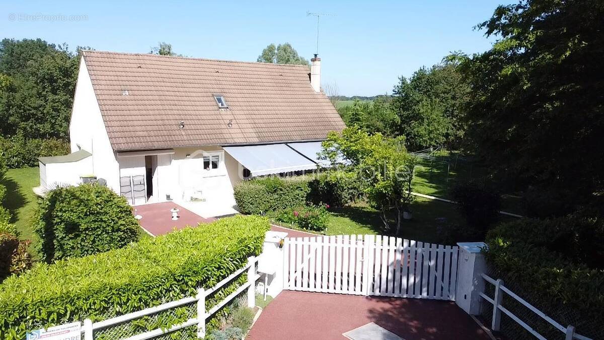 Maison à AUVILLIERS-EN-GATINAIS