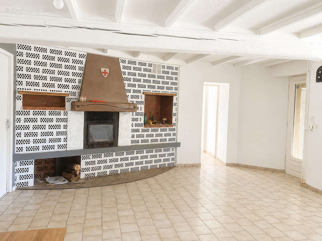 Maison 3 chambres 1 bureau - garage 127 m2 -terrain - piscine - photo 3