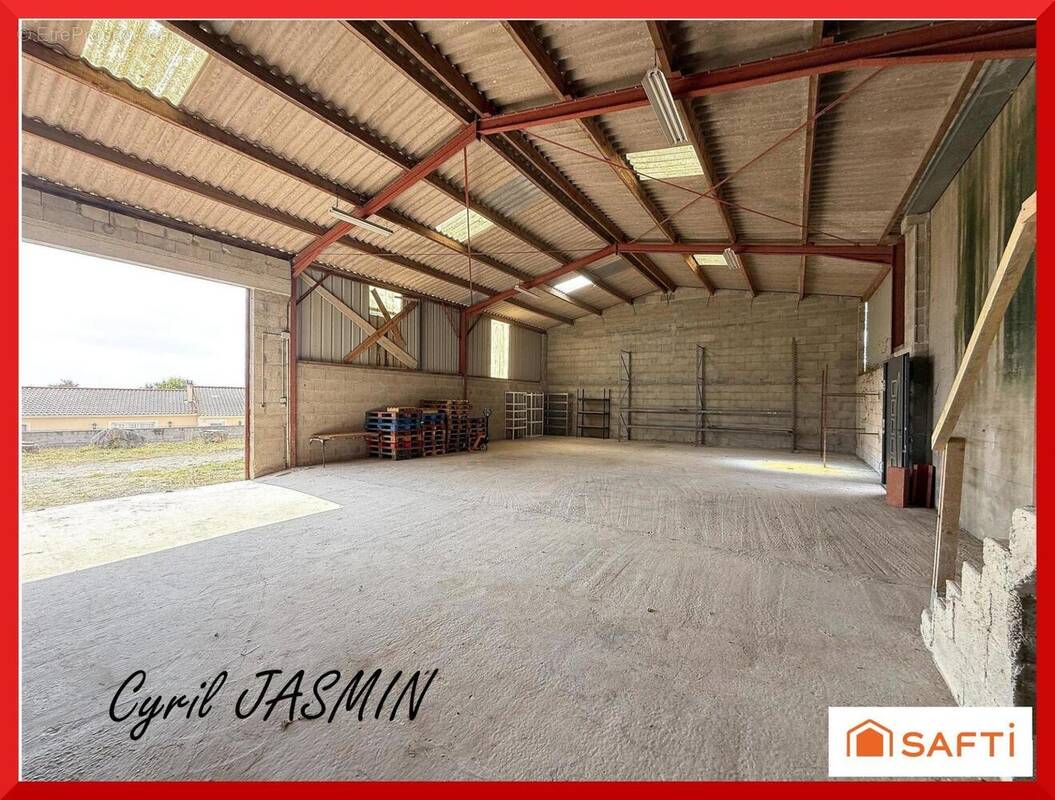 Photo 1 - Commerce à SAINT-LIN