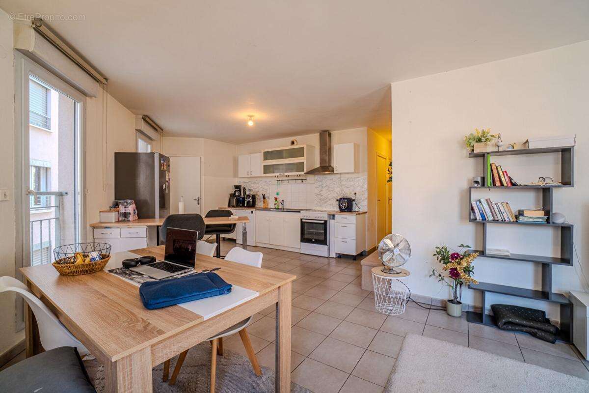 Appartement Lyon 3 pièce(s) 66.78 m2 - photo 3