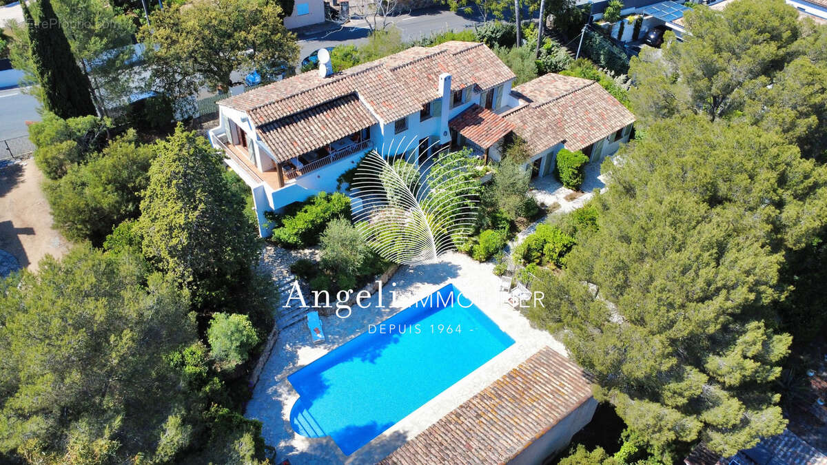 Maison à FREJUS