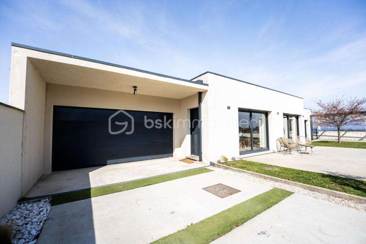 Maison à BOURGOIN-JALLIEU