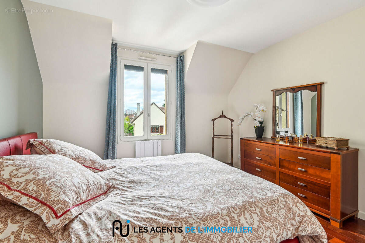 Maison à NANTERRE
