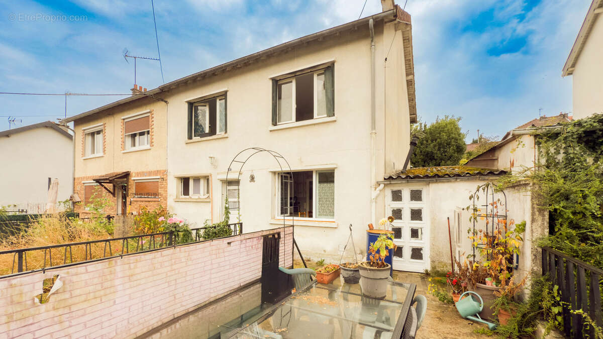 Maison à CHARLEVILLE-MEZIERES