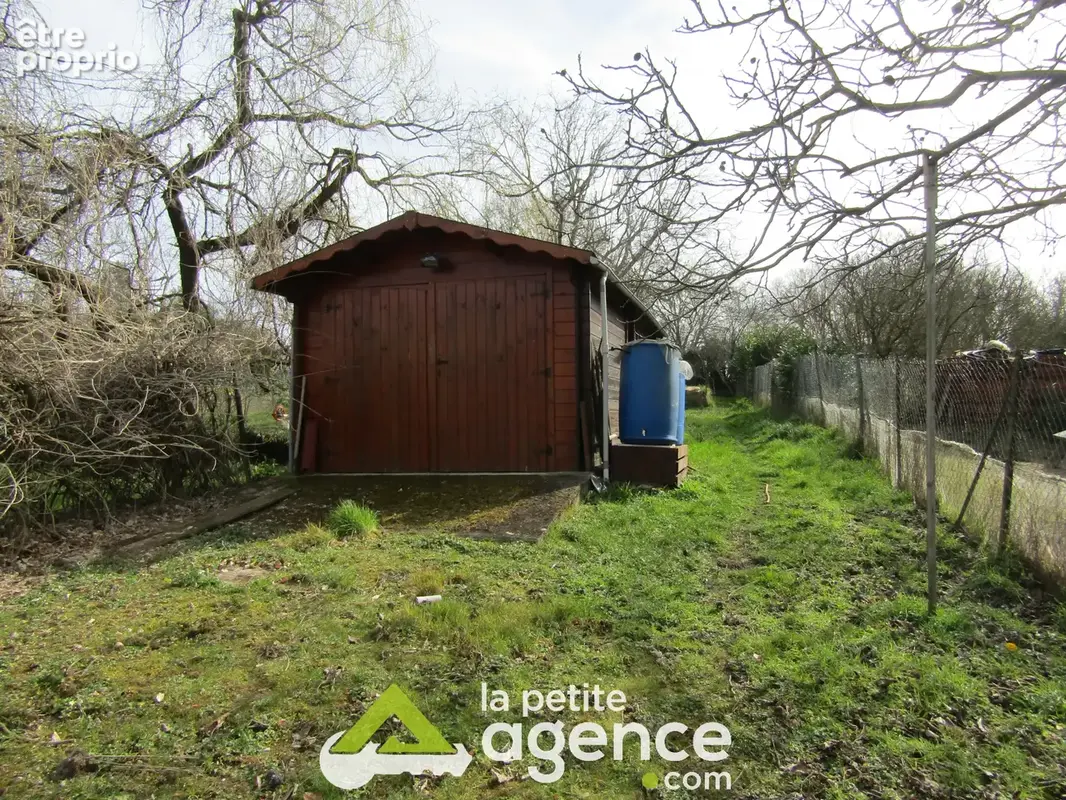 Maison 3 pièces 83 m² à vendre à La Chapelle-Hugon (18150) - photo 2