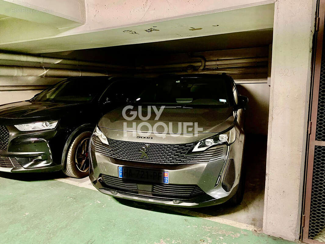 Parking à PARIS-20E