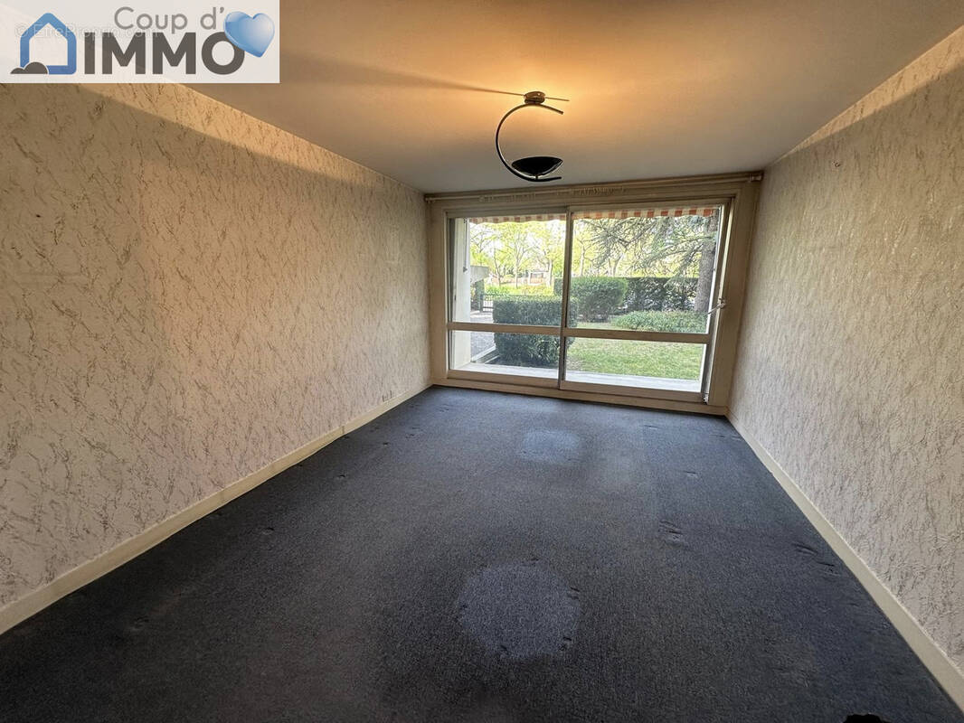 Appartement à SAINT-JULIEN-LES-VILLAS