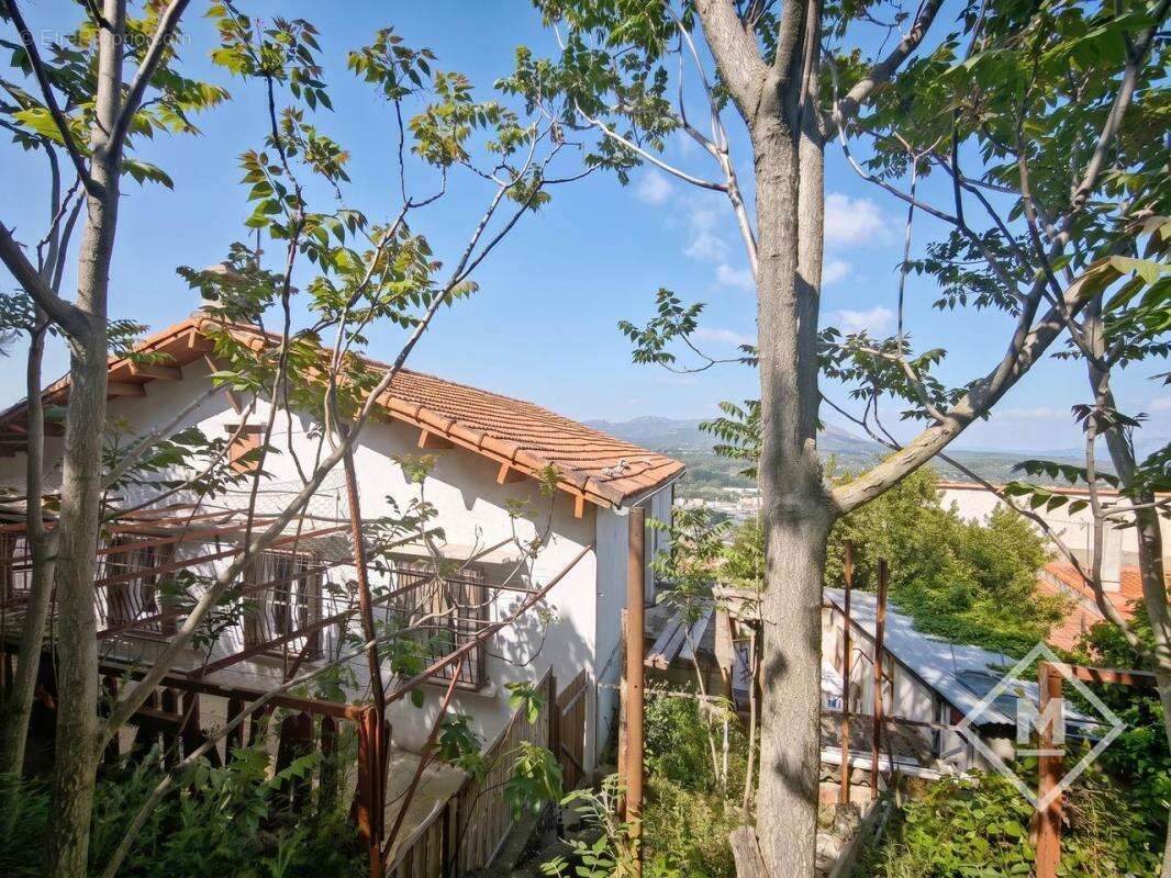 Maison à MARSEILLE-11E
