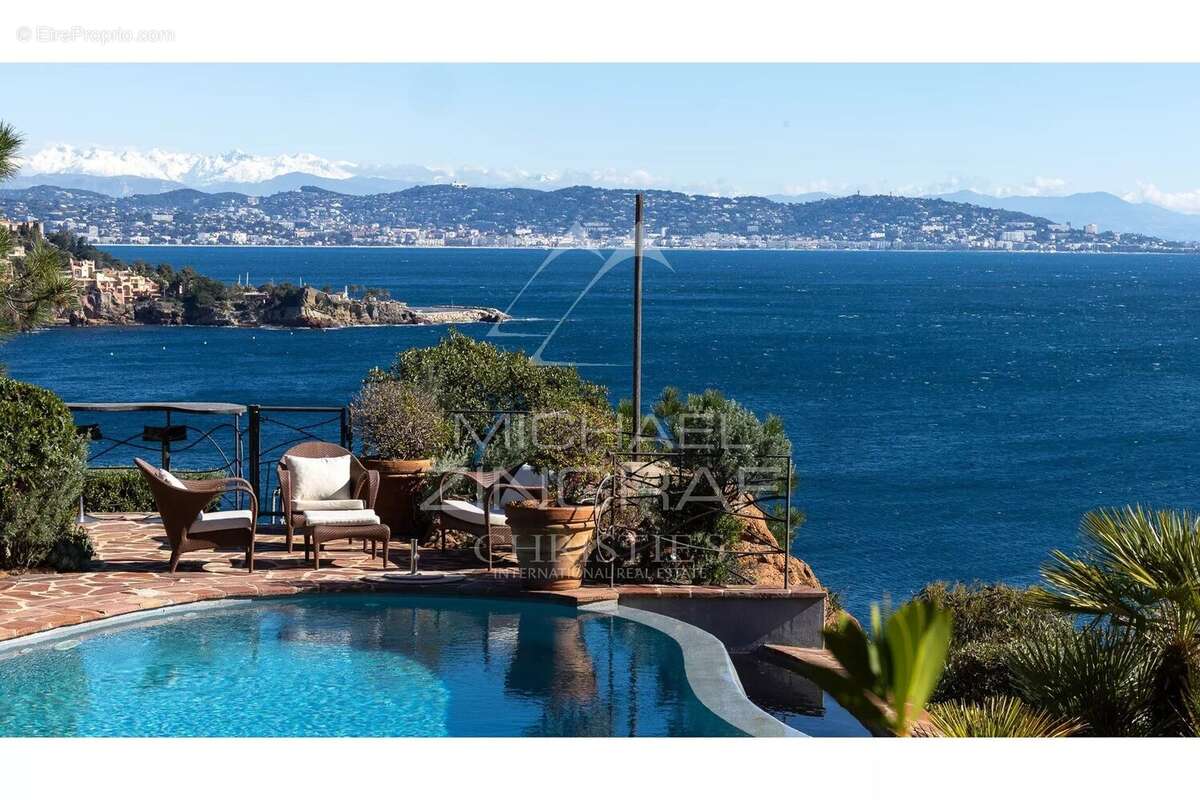 Maison à THEOULE-SUR-MER