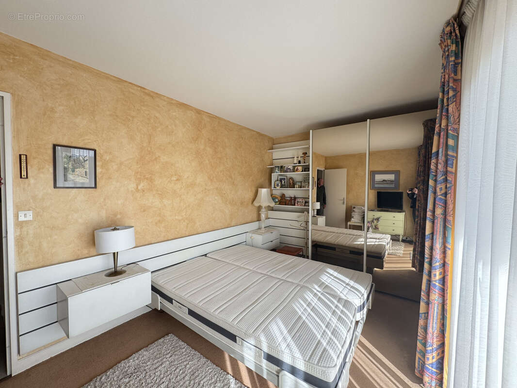 Appartement à SAINT-MAUR-DES-FOSSES