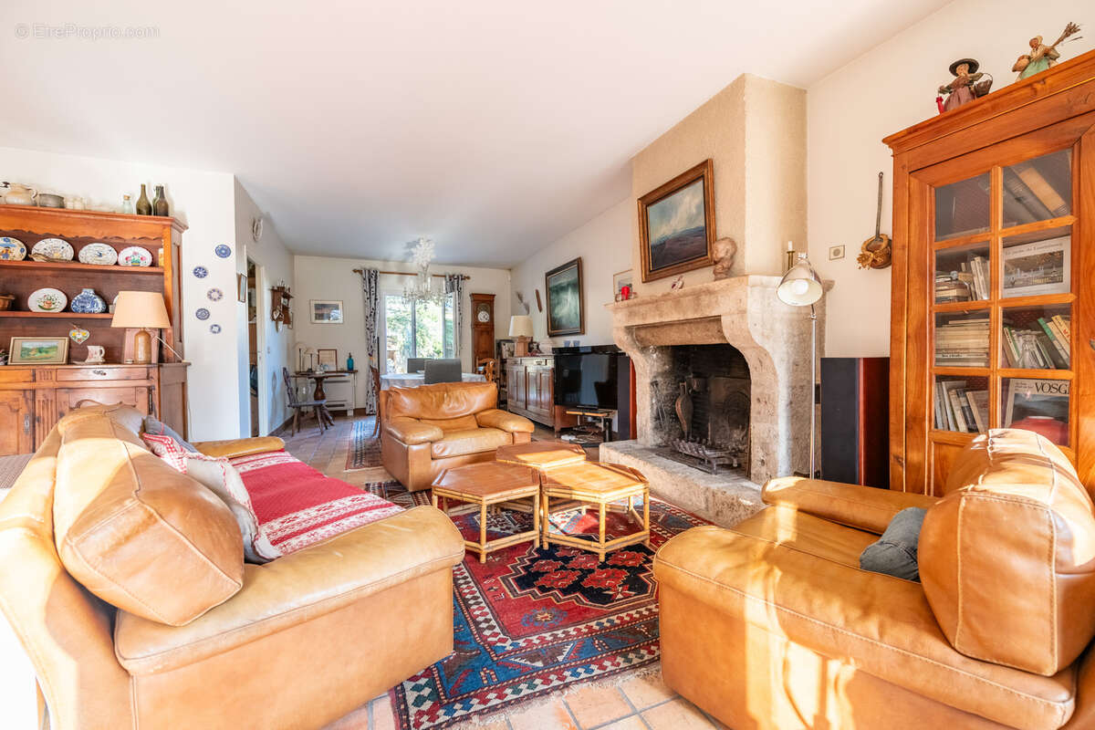 Maison à SAINT-MAUR-DES-FOSSES