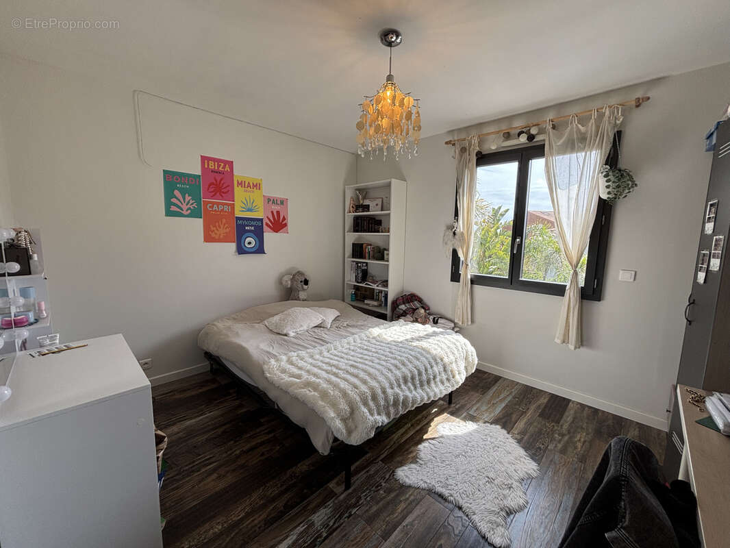 Maison à LA VALETTE-DU-VAR