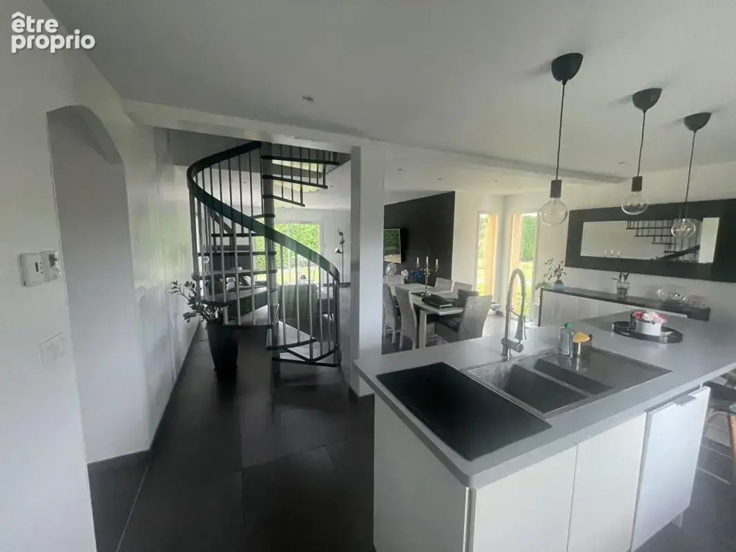 MAGNEUX HAUTE RIVE 42600 Maison 140m² 4 chambres sur 1322m² de terrain - photo 3