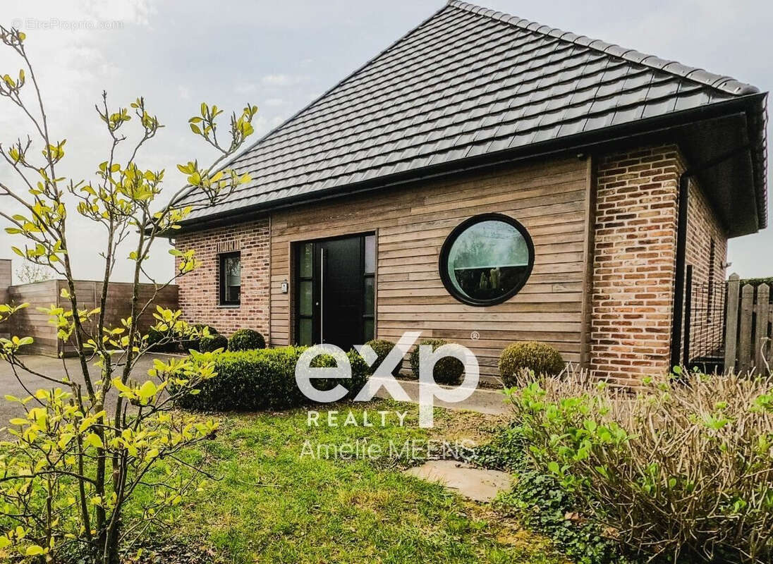 Maison à ESQUELBECQ