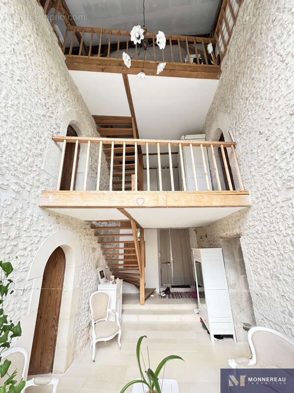 Maison à JUILLAGUET