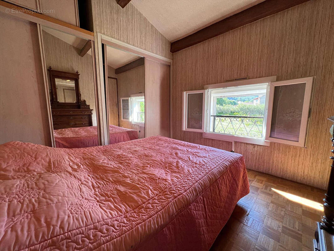 Maison à LA DESTROUSSE