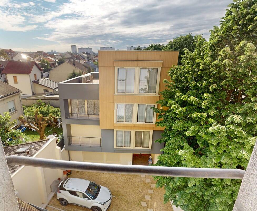 Appartement à LA COURNEUVE