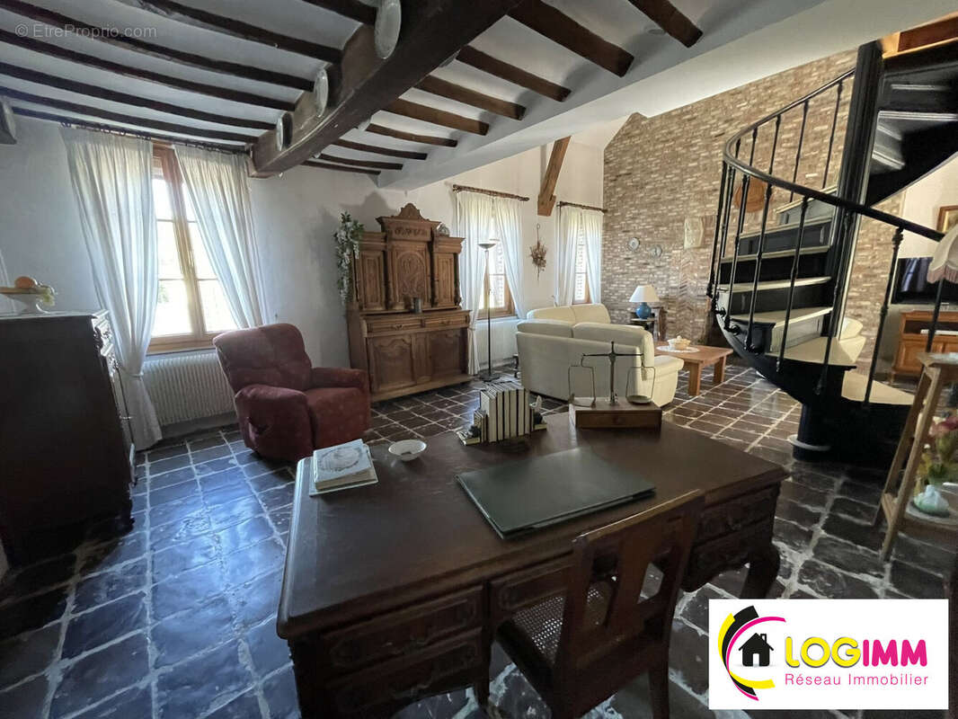 Maison à ENGLEFONTAINE