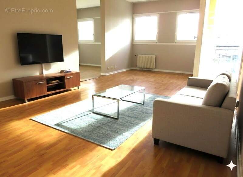 Appartement à LA COURNEUVE