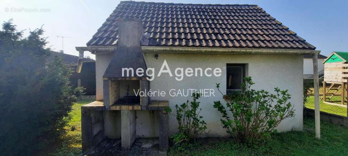 Maison à MESLAY