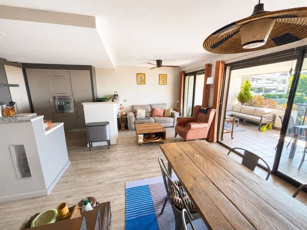 3 piéces Vue mer panoramique – Résidence de grand standing avec piscine, tennis et gardien - photo 4