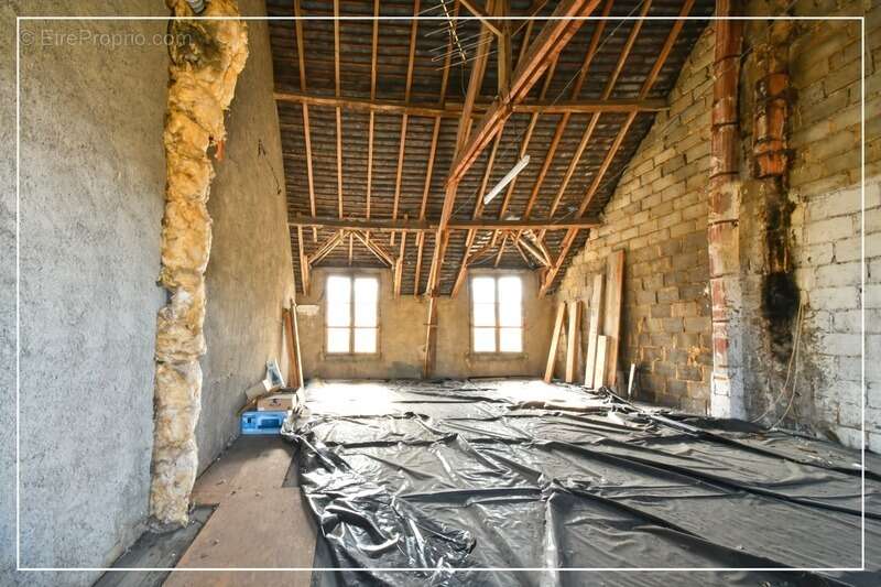 Investissement locatif ou implantation professionnelle : une opportunité à saisir ! à vendre CULAN (18) - photo 19