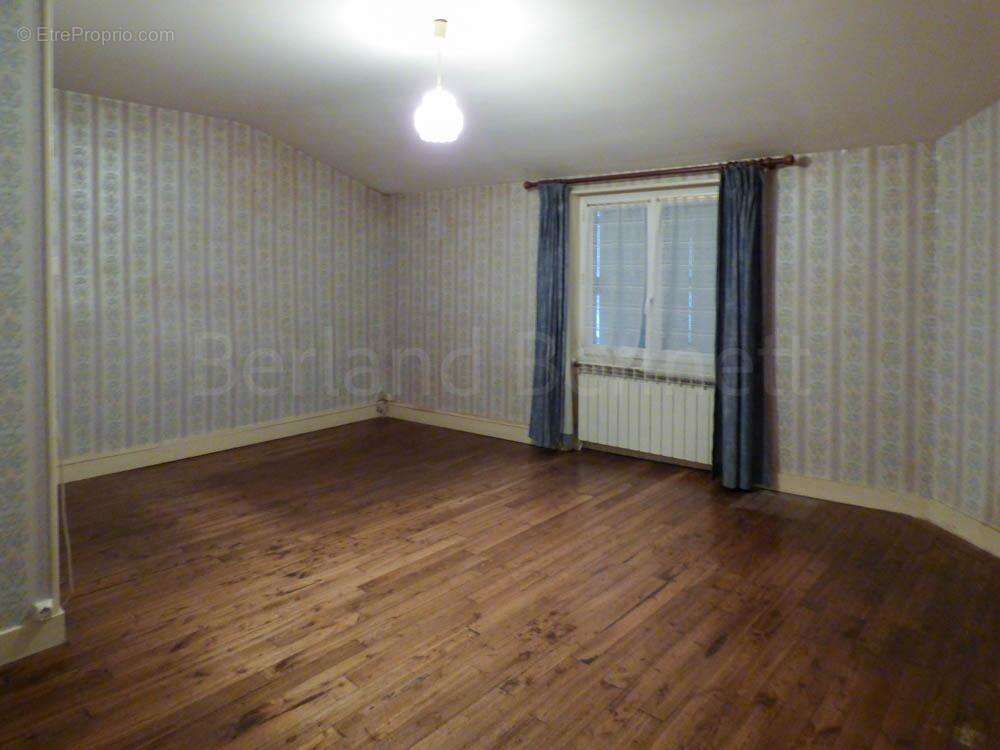 Maison à SAUZE-VAUSSAIS