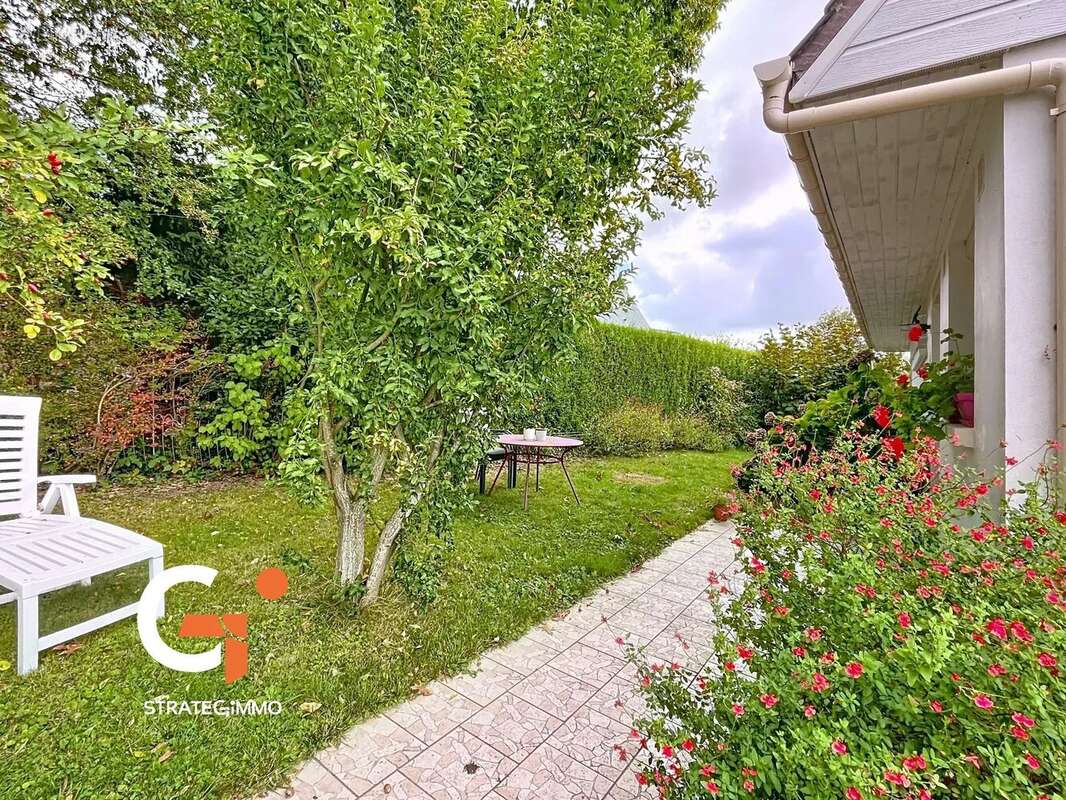 Maison à LE MESNIL-ESNARD