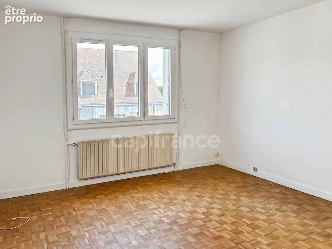 Maison avec local commercial à vendre centre ville SAVIGNE L'EVEQUE (72) - photo 7