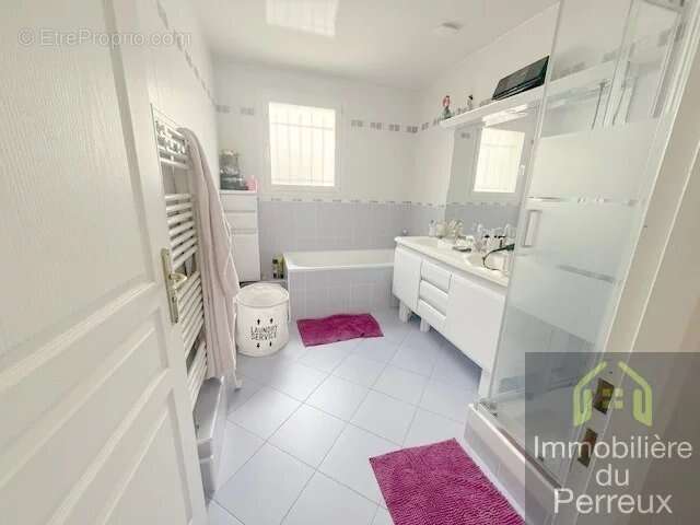 Maison familiale de 160 m2 ha avec piscine chauffée et sous- - photo 11