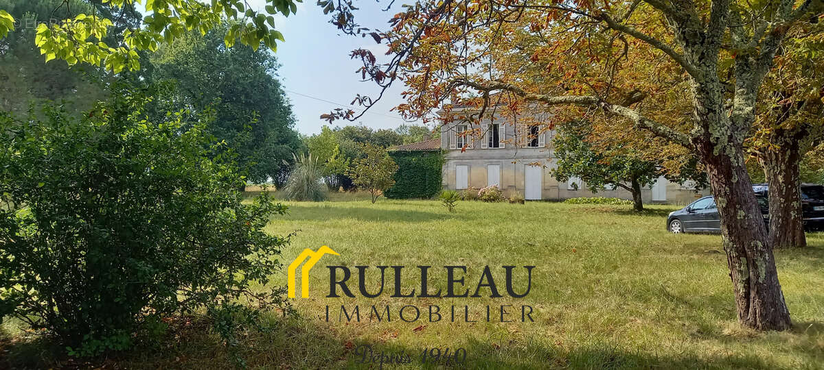 Exclusivité   Belle maison girondine en pierre de plus de 300 m2 à rénover avec parc de 1,30 hectare à Pugnac - photo 17
