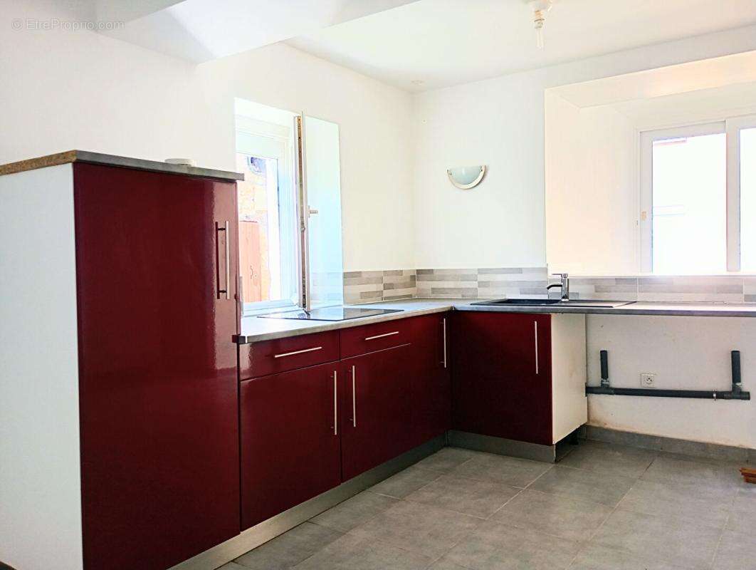 Maison à SAINT-SYLVAIN-D'ANJOU