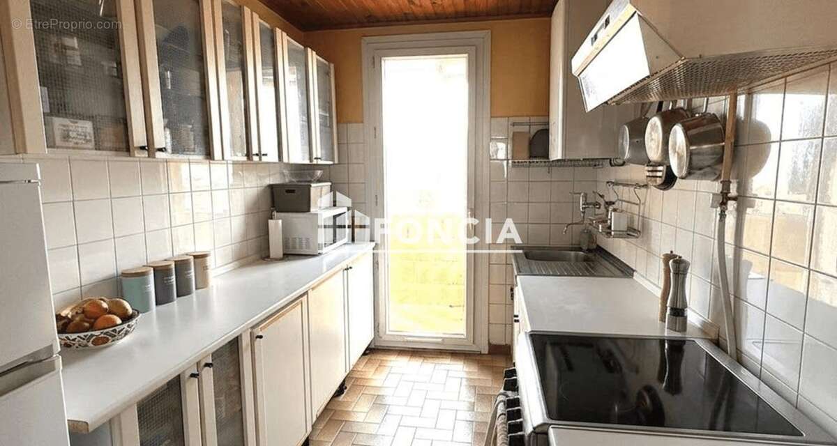 Appartement à MARSEILLE-11E