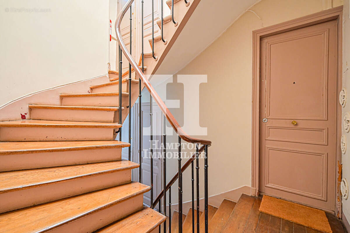 Appartement à PARIS-19E