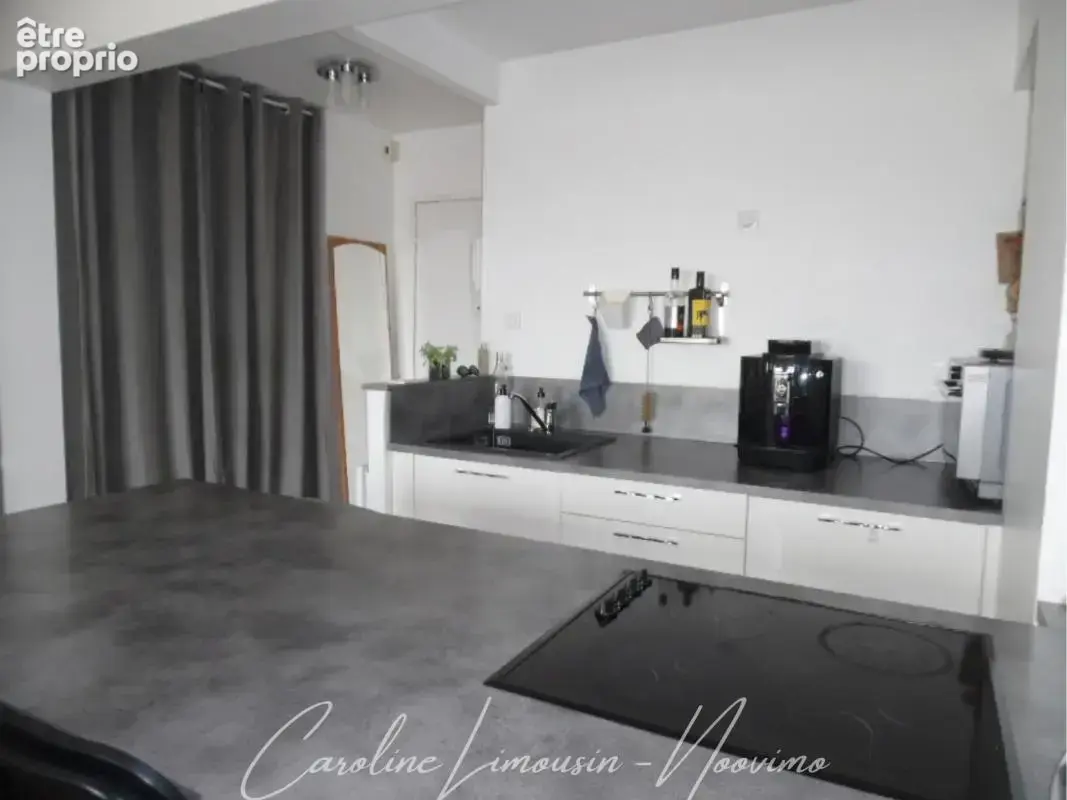 Hyper centre: duplex 2 chambres avec garage et cave - photo 4