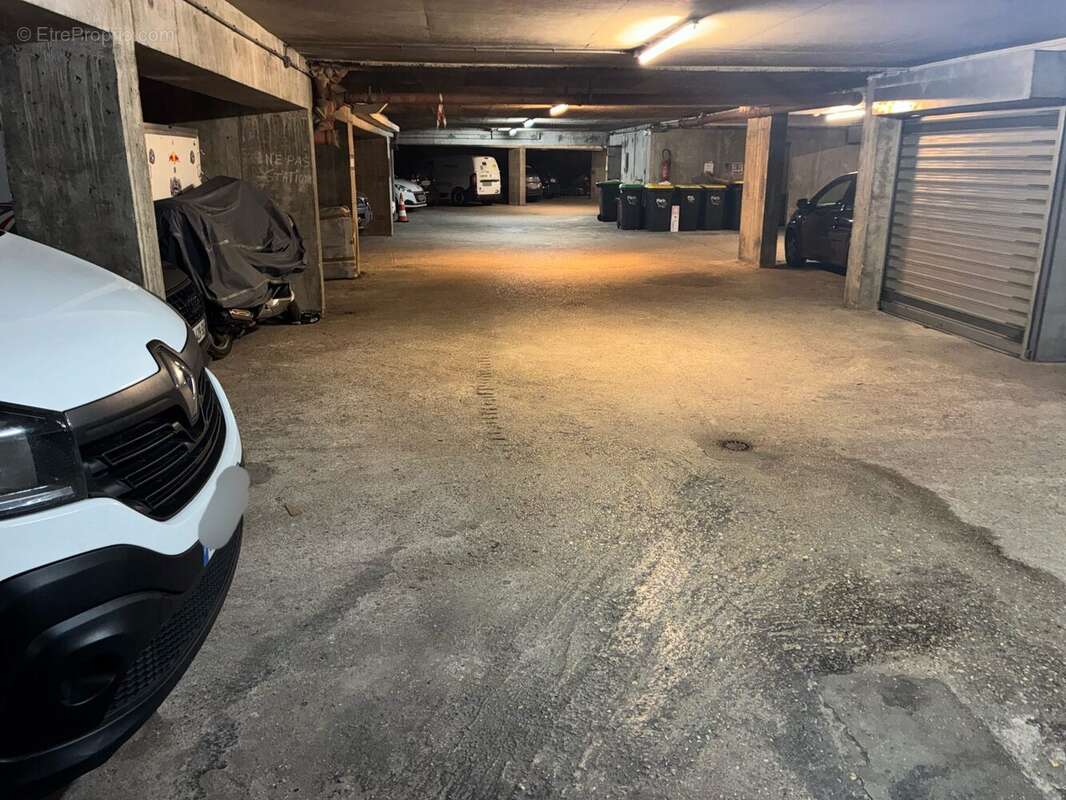 Parking à NOGENT-SUR-MARNE