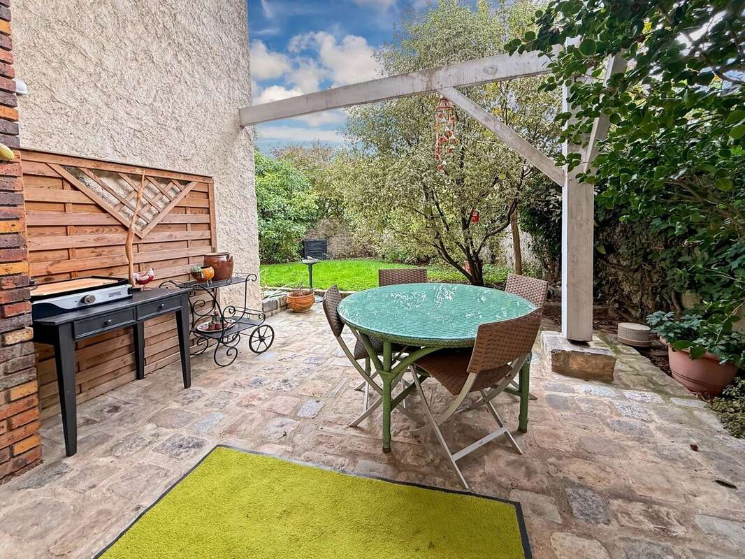 Maison à LIMEIL-BREVANNES