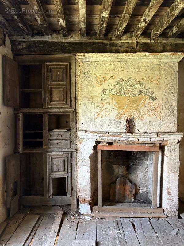 Maison à SALON-LA-TOUR