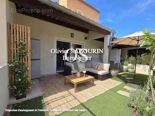 Appartement à ROQUEBRUNE-SUR-ARGENS