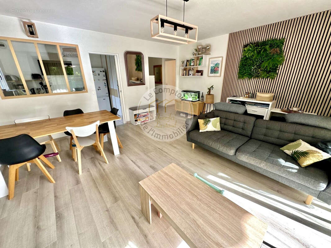 Appartement à MARSEILLE-9E