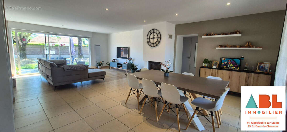 Maison 156m² familiale Aigrefeuille Sur Maine 4 chambres plain-pied - photo 2