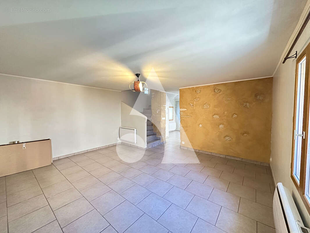 Appartement à CADENET