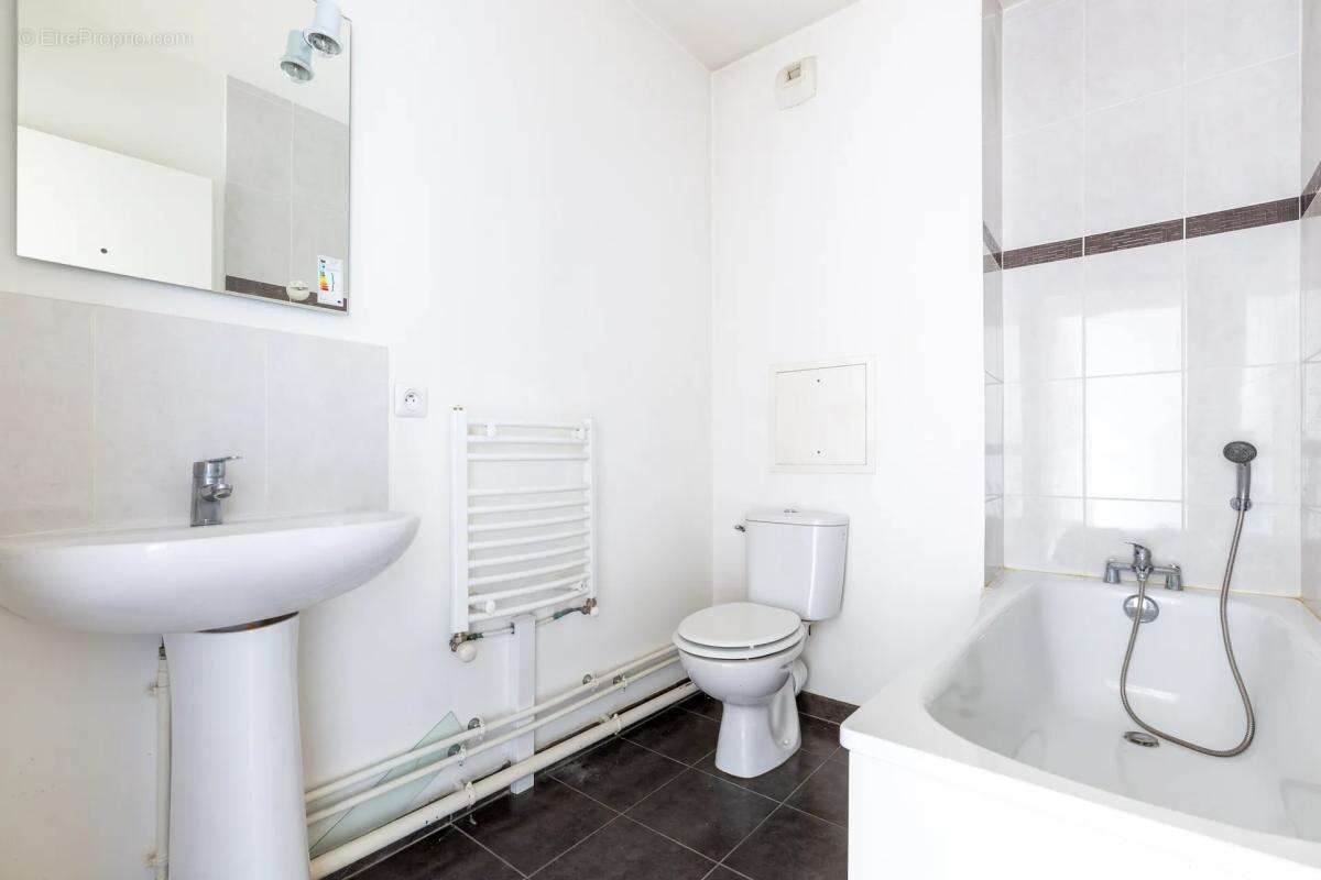 Appartement à AUBERVILLIERS