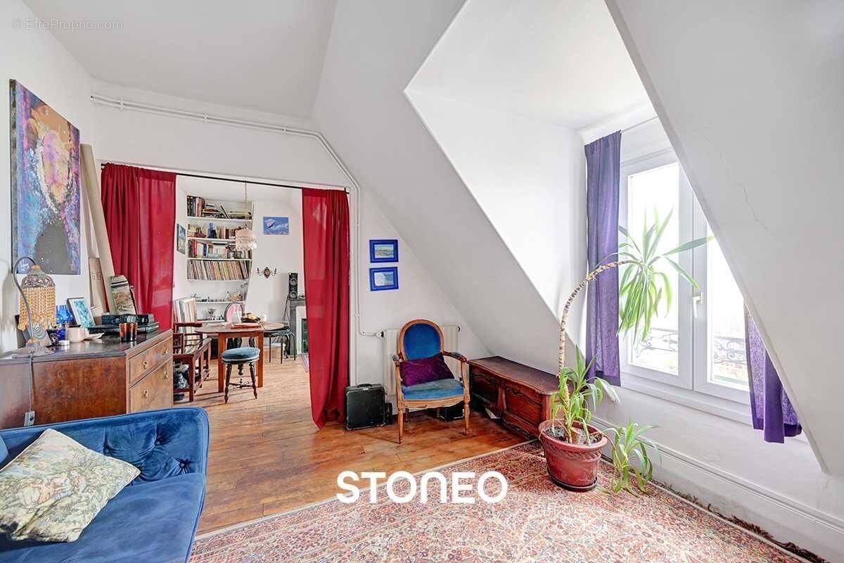 Appartement à PARIS-10E