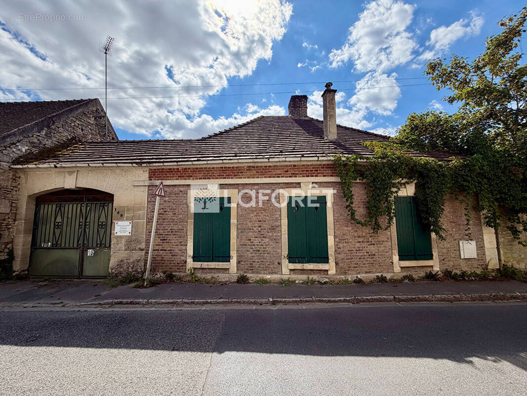 Maison Bury 9 pièce(s) 150 m2 - photo 1