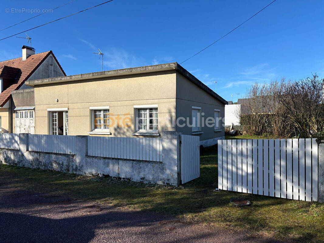 Maison à AGON-COUTAINVILLE