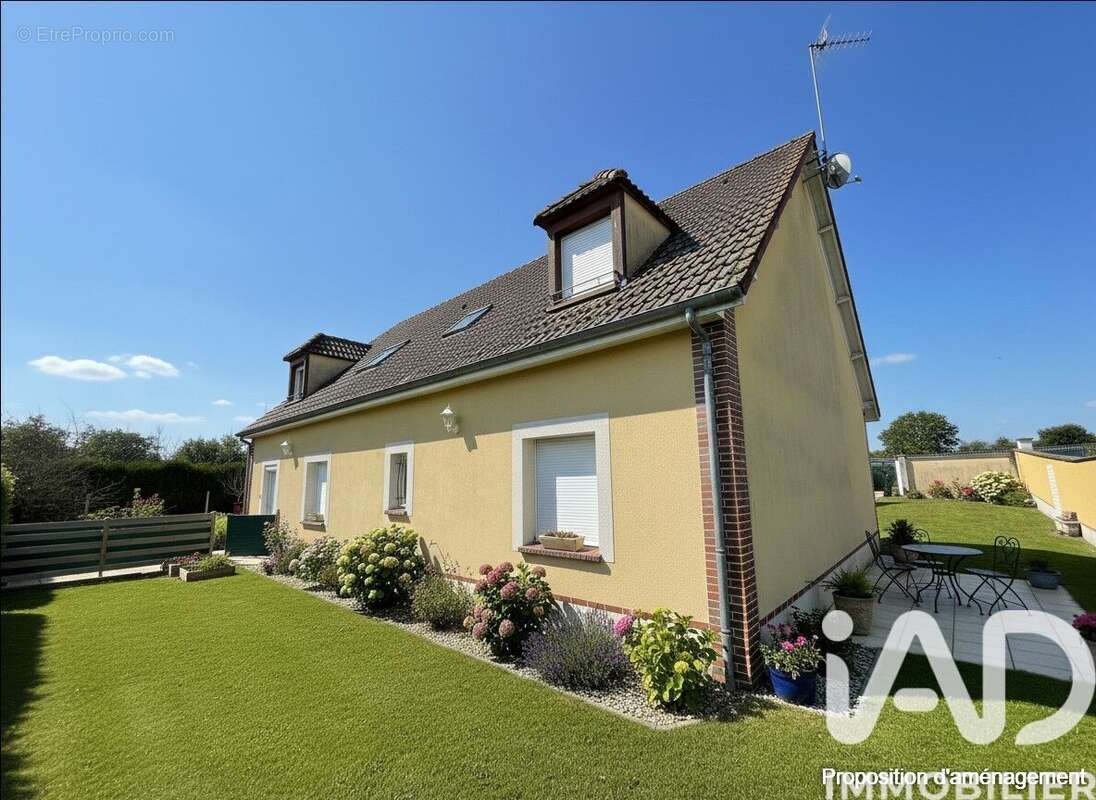Maison 223 m² à Champlay  - photo 3