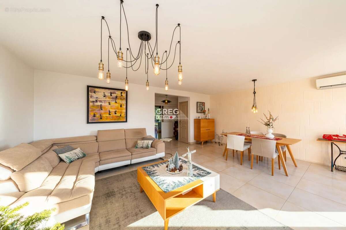 Appartement à VILLENEUVE-LOUBET