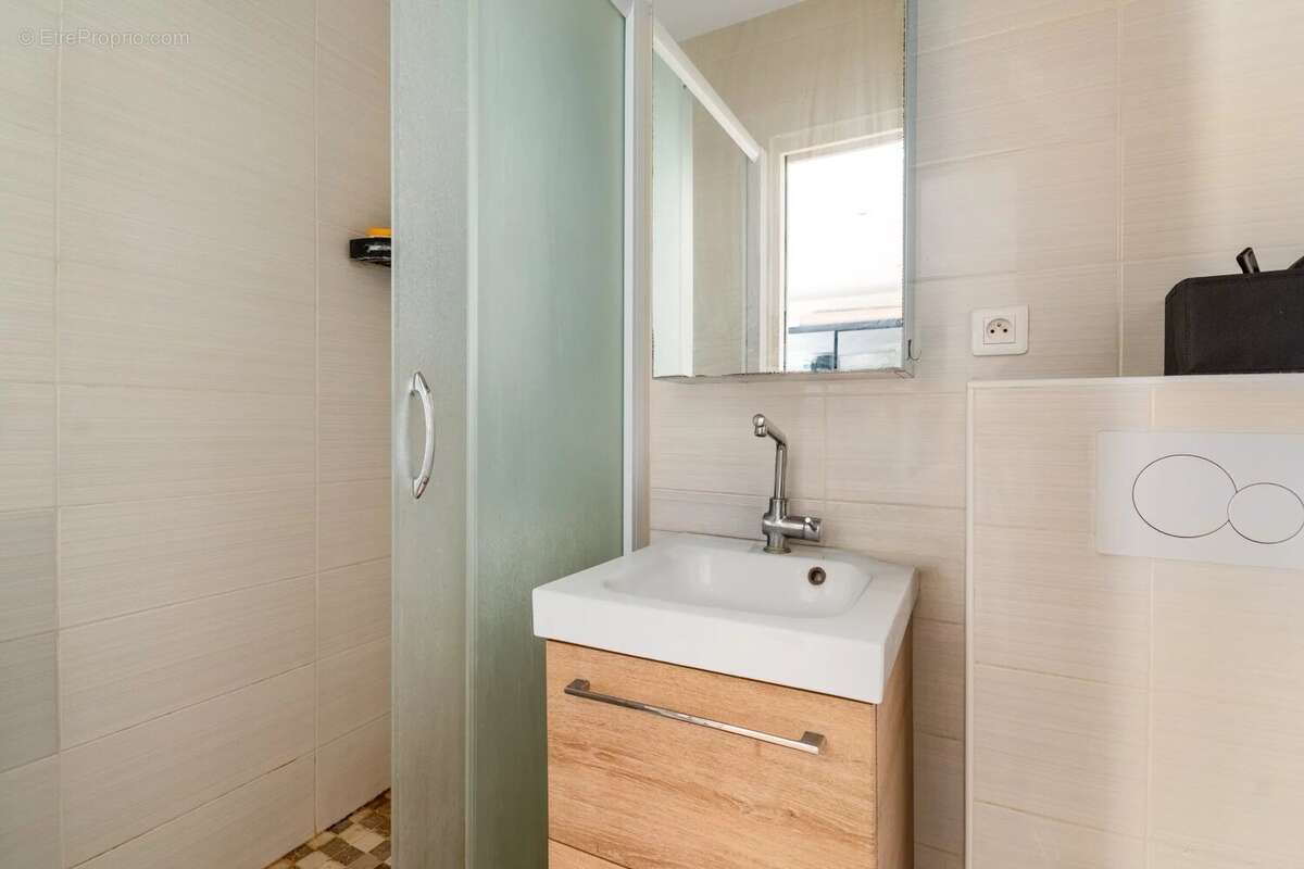 Appartement à LEVALLOIS-PERRET